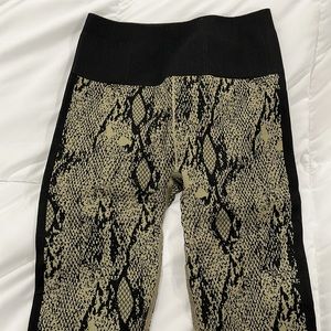 Fabletics yoga pants Size: Small